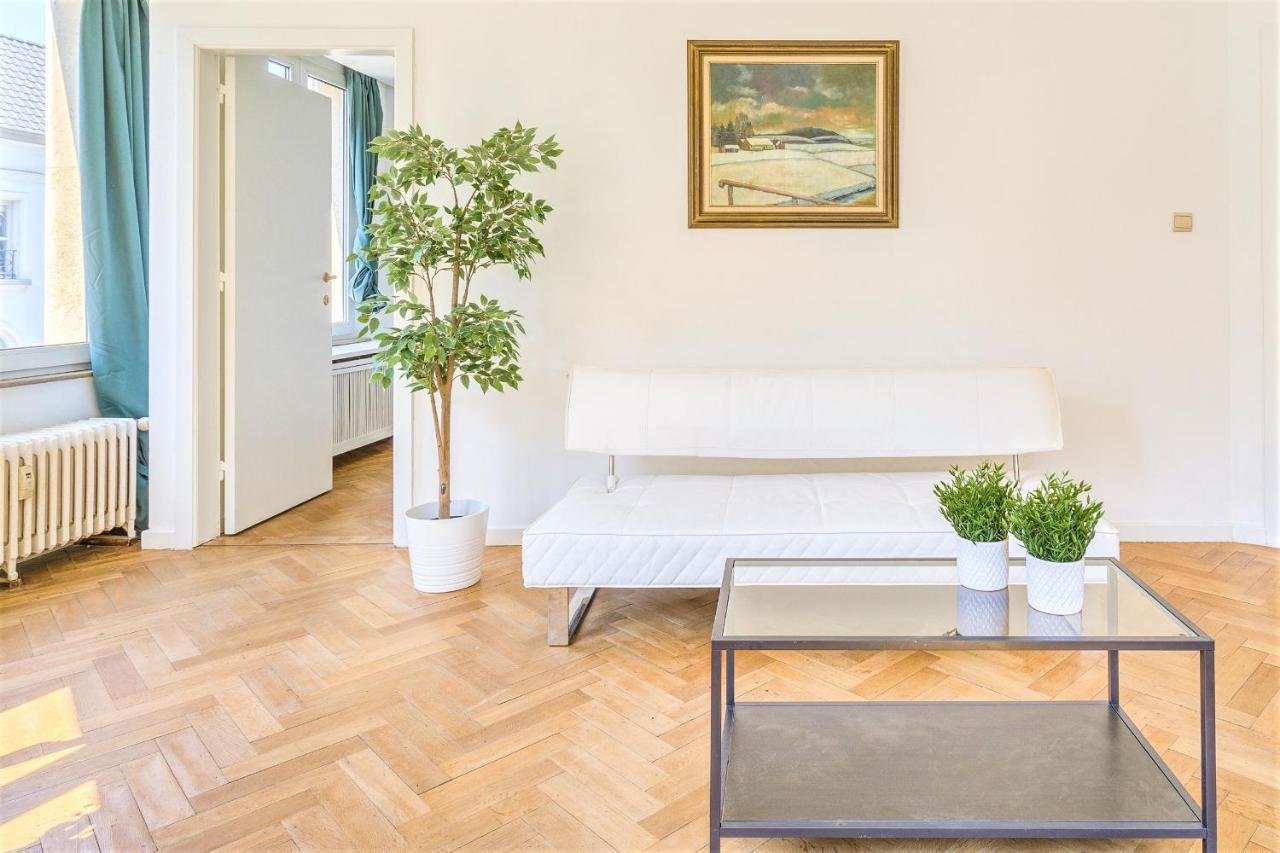 The Lily Lodge In The Heart Of Antwerpen Exteriör bild