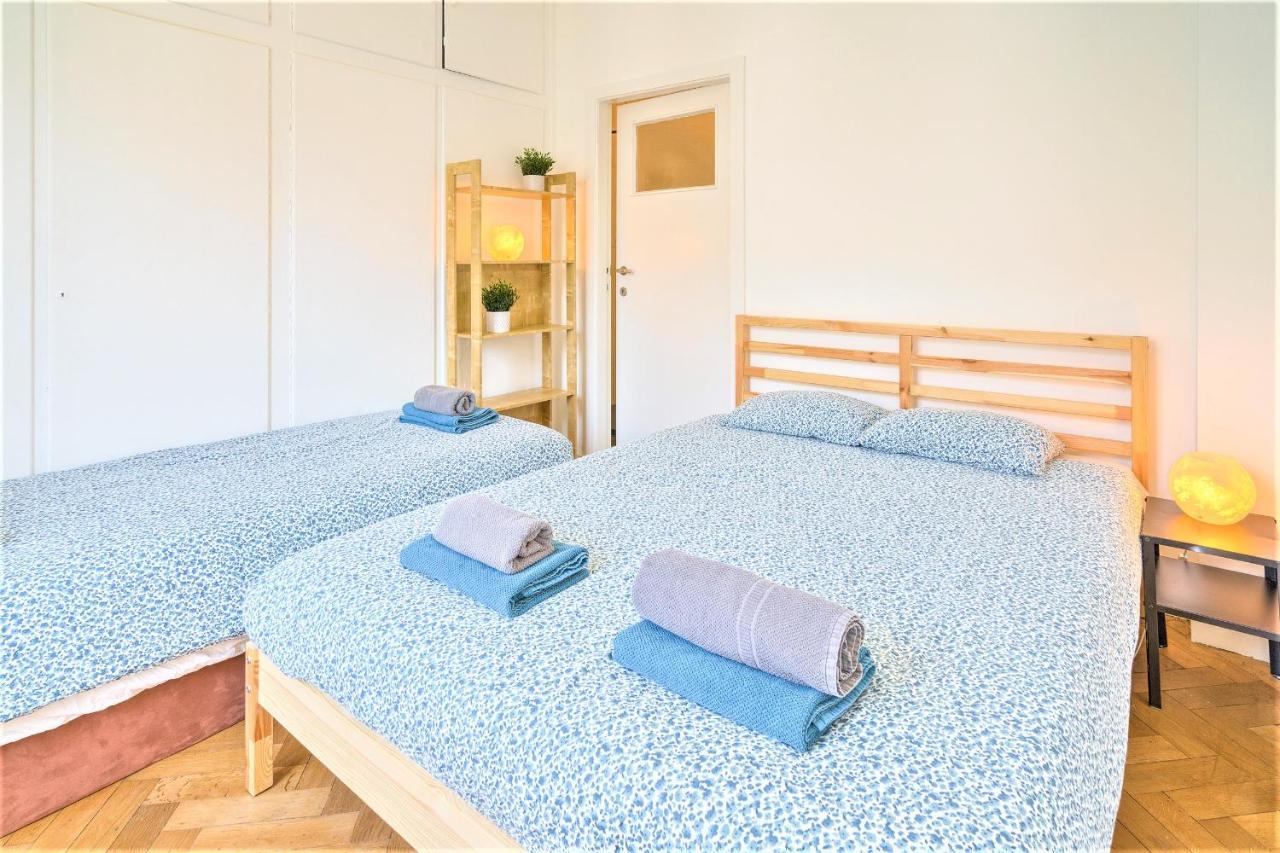 The Lily Lodge In The Heart Of Antwerpen Exteriör bild