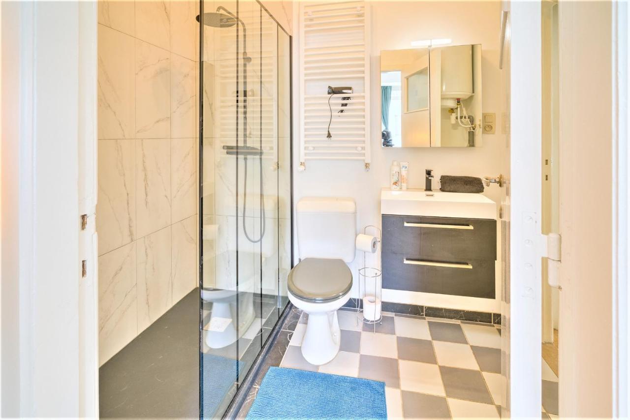 The Lily Lodge In The Heart Of Antwerpen Exteriör bild
