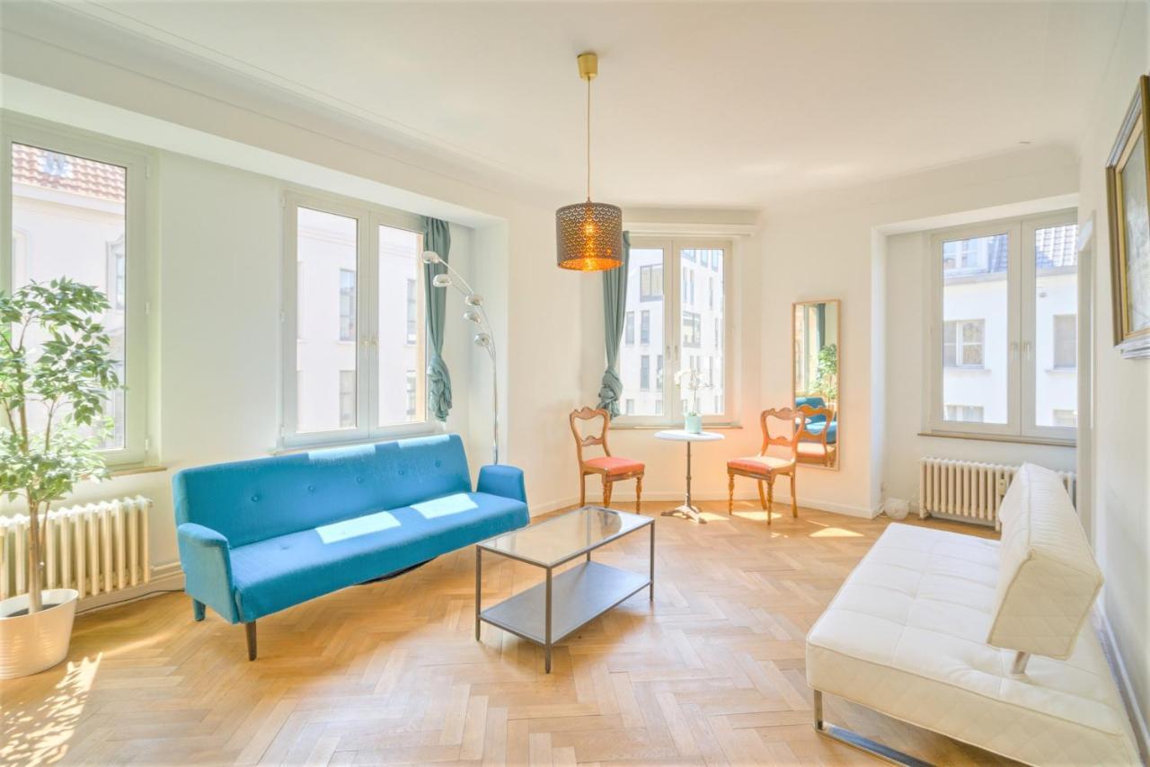 The Lily Lodge In The Heart Of Antwerpen Exteriör bild